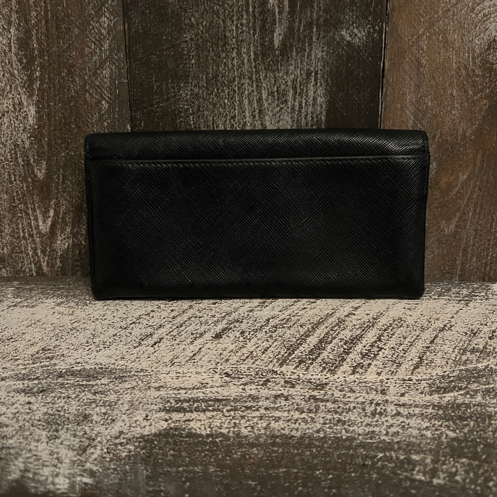 Salvatore Ferragamo Wallet GUC - Picture 6 of 6